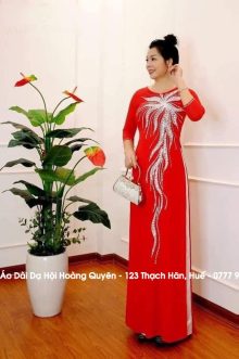 Áo-dài-cho-mẹ-áo-dài-bà-sui-áo-dài-cho-mẹ-áo-dài-bà-sui-huế-áo-dài-dạ-hội-hoàng-quyên-123-thạch-hãn-huế